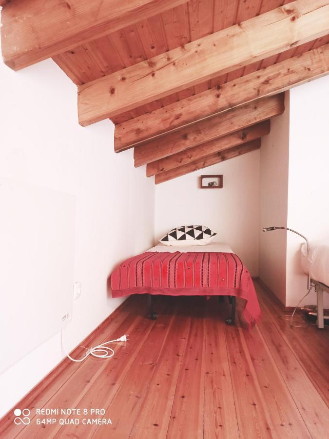 Homestay Attic Private Bedroom 阿尔热祖尔 外观 照片