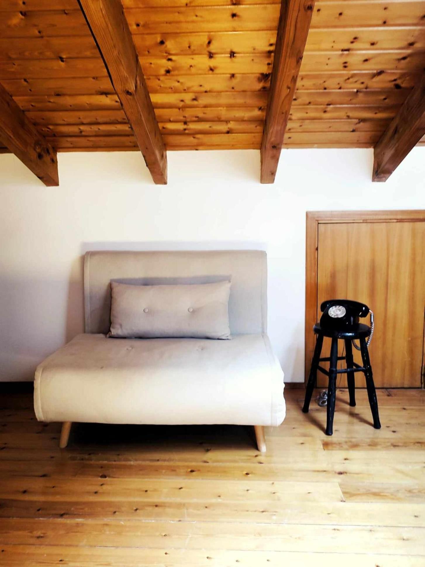 Homestay Attic Private Bedroom 阿尔热祖尔 外观 照片